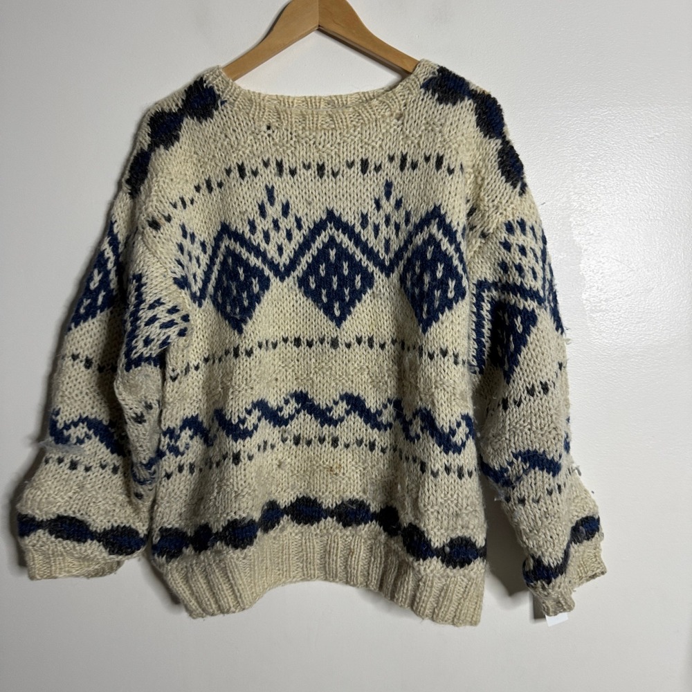 Claiborne Knitted By Hand Wool Sweater Mens Patterned Cream Blue Vintage